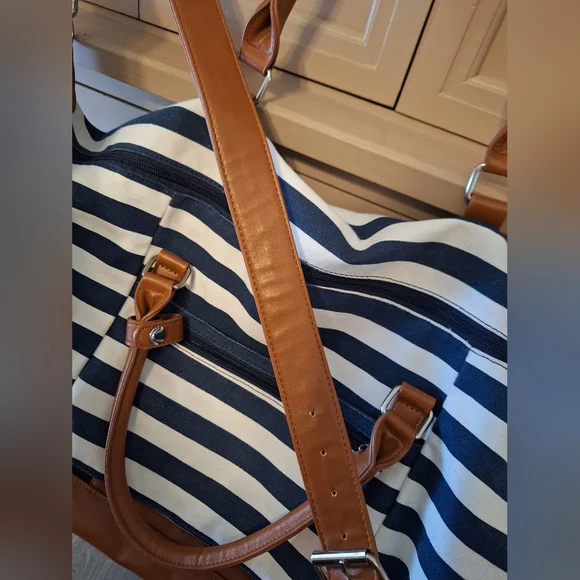 Lovevook Striped Blue and White Weekender Bag with Tan Accents - Picture 8 of 16